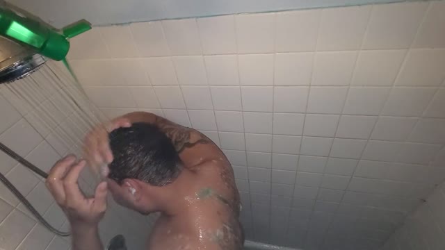 SHAMPOO PRANK IN BOYFRIEND :)