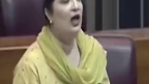 Mujhe Insaf Chaye #statement #shortsfeed #media #newspaper #reelsviral #viralvideo