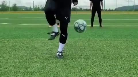 Learn Crazy Football Skills .