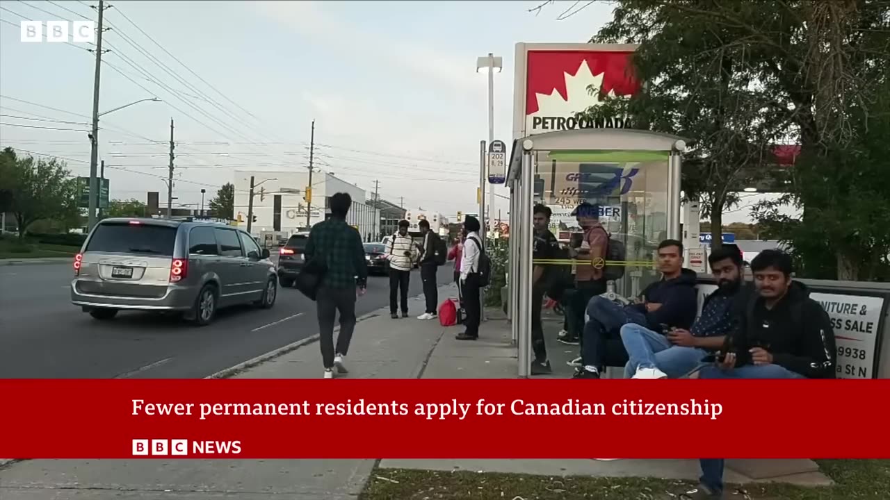 Canada sees drop in citizen applications from permanent residents _ BBC News