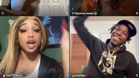 #CLIP1 P MONEYY ROLLS UP HIS STACKS OF BLUNTS & LISTENS 2 PANEL