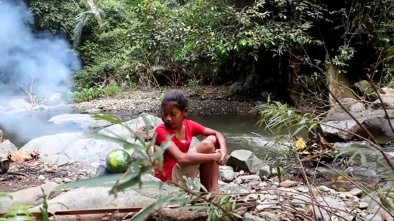 Survival skills_ Grilled shrimp In watermelon for food - Cooking shrimp eating delicious #19