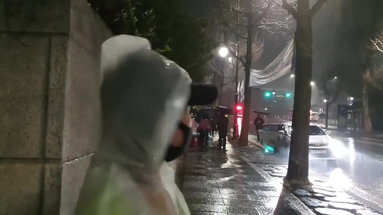 20200328_V3_S01(doyCrOmKlsM)3인의 빗속의 여인들이 청와대에 무엇을 요구했나_