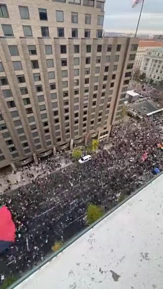 Jason Jones - This is a timelapse of the 300,000 people who went to Washington, DC and