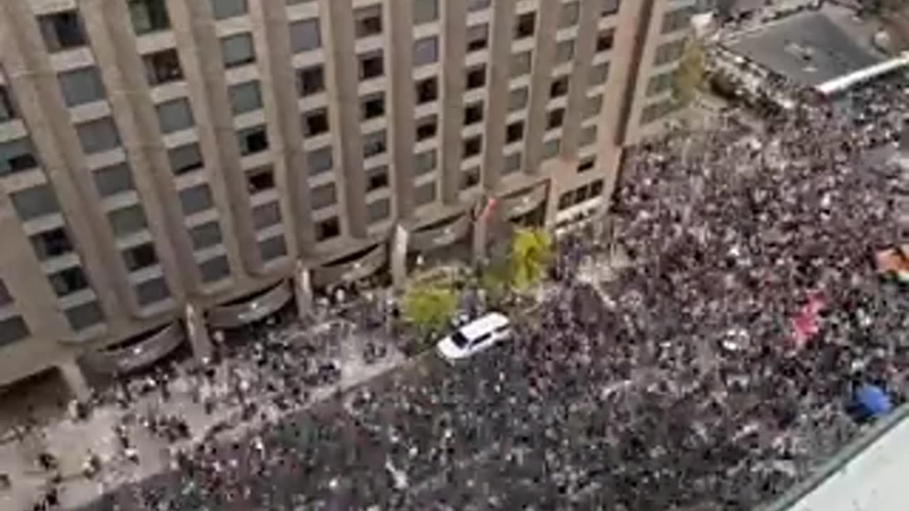 Jason Jones - This is a timelapse of the 300,000 people who went to Washington, DC and