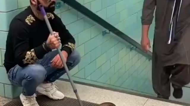 Watch what the blind man did