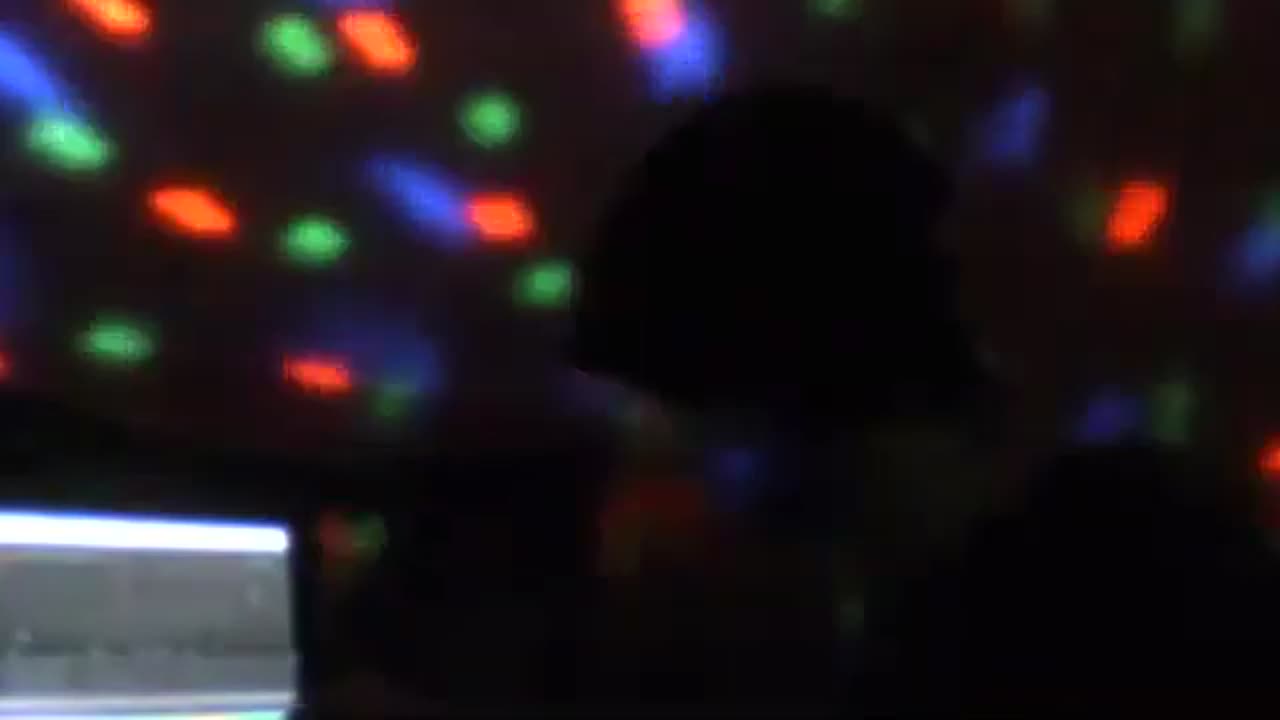 [Cyraxx Youtube 2021-6-13] GLITCH THE SYSTEM TOUR DAY Vurtual 1