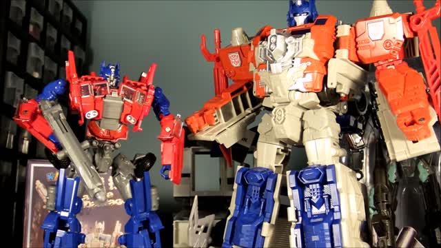 Review CiiC KBB Deformation Optimus Prime