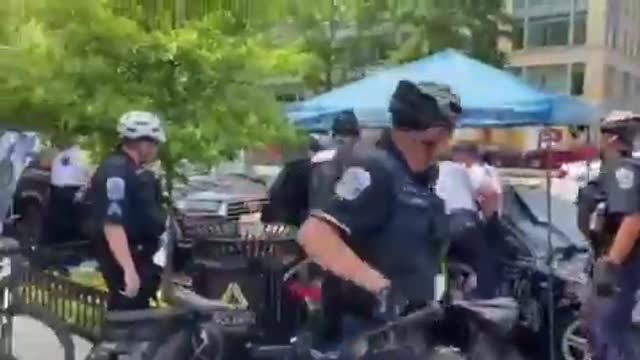 BLM & Antifa Riots 2020 - 2020-06-23-19-29-13-DC.mp4