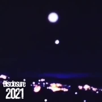 LARGE HOVERING LIGHT EMITTING SMALLER LIGHTS UFOS ARE THE CHARIOTS OF GOD ANGELS🕎Isaiah 66;15”FIRE”