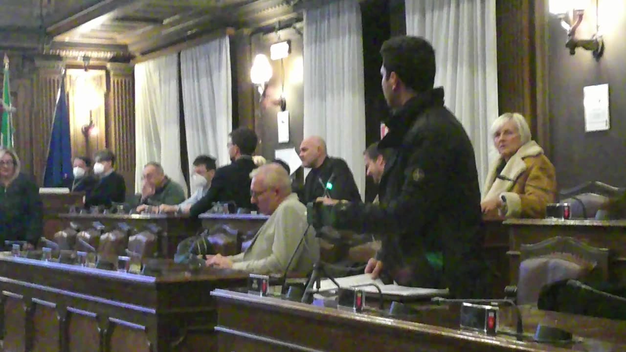 899VIDEO STRALCIO -intervento Consigliere Ugo Rossi presso la seduta del Consiglio Comunale Trieste