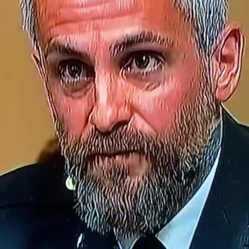 I can't deal with this acting