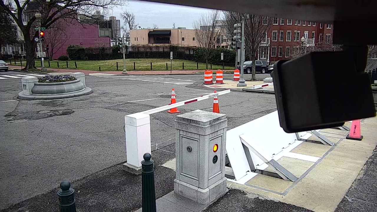 0794KIO00K9NJ-DSE_2021-01-06_08h14min39s187ms.mp4