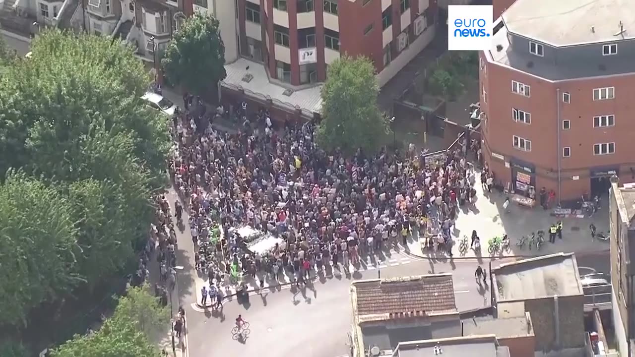 Anti-racism protesters take to UK streets following far-right riots that swept nation