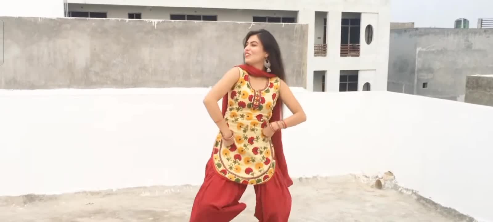 English medium dance//dance with alisha//Haryanvi song