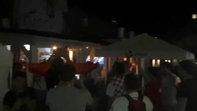 Hrvatski navijači na putu prema Rusiji