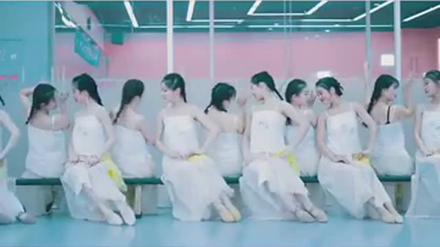 Chinese girls are the most beautiful but three turns!
