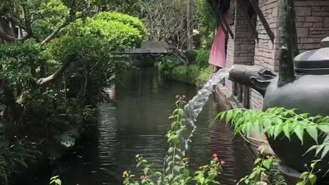 Courtyards, covered Bridges and flowing houses
