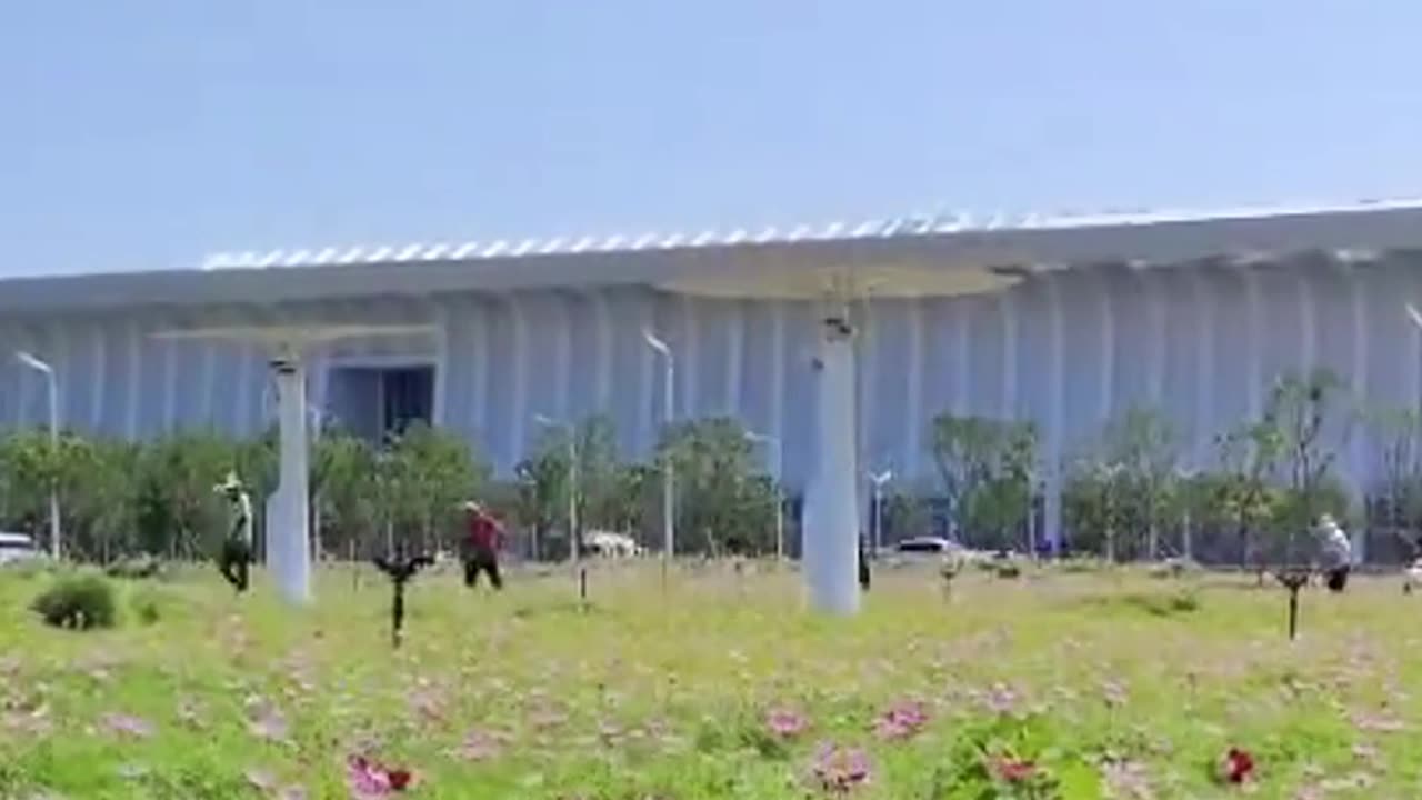 which is the best solar umbrella manufacturer
