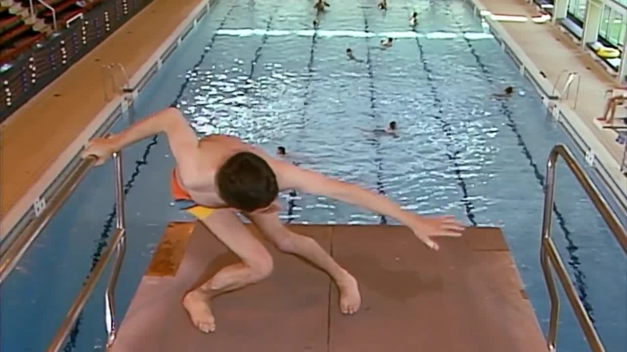 Funny Clips Mr. Bean Dive