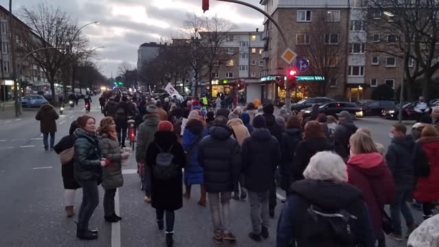 Demonstration für Frieden, Freiheit, Selbstbestimmung (Hamburg [Mundsburg], Germany, 2022-01-15)