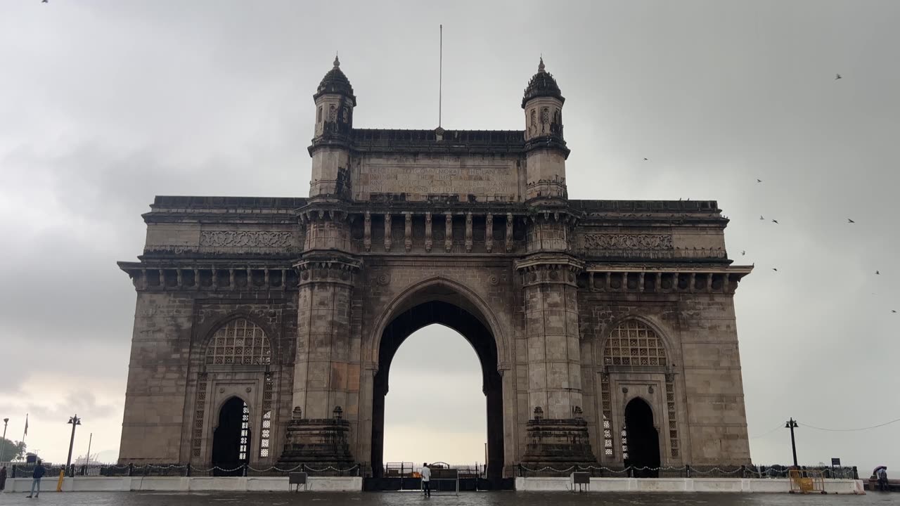 Sunrise at gateway of india | Shot by iphone 13 pro