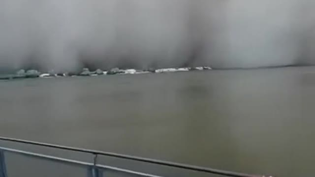 Sand storm hits city of Astrakhan