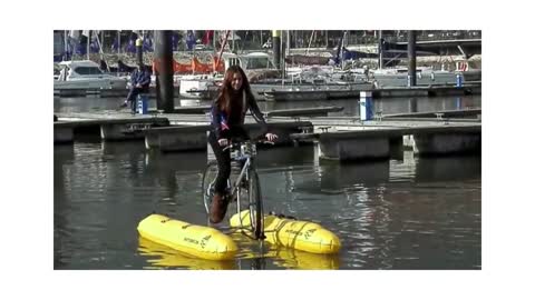 Bike on water | Bicicleta na água #shorts