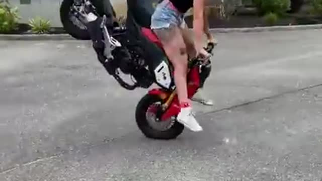 She CRASHED doing a stoppie--short