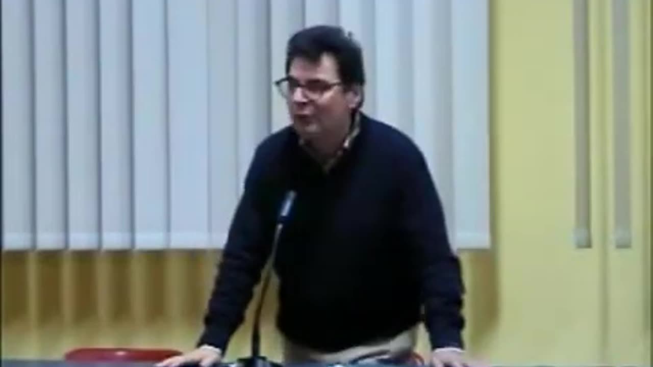 CORRADO MALANGA - Alienígena o Demonio | Iglesia | Ovnis mente - Extracto, Capannori 2008 - Español