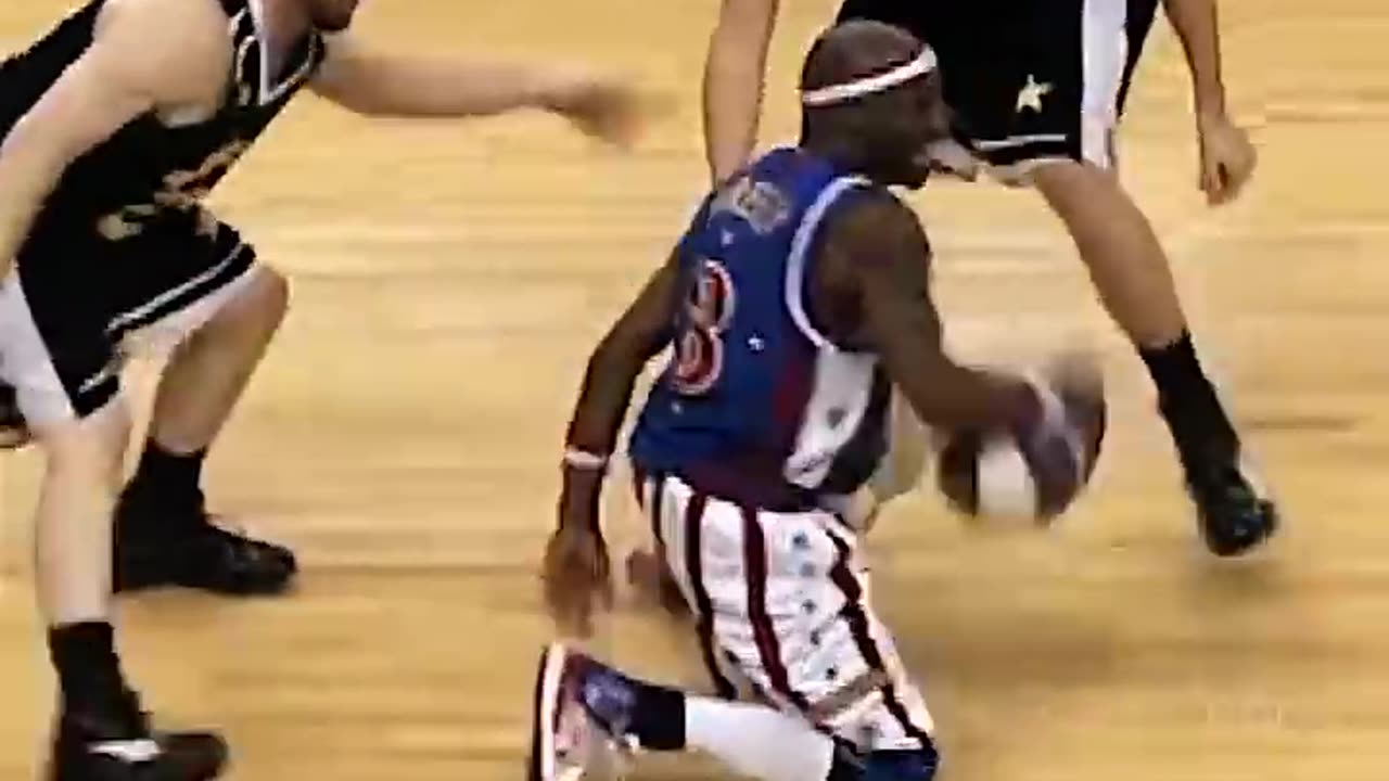 Harlem Globetrotters 😁 @HarlemGlobetrotters. Edit # Basketball🏀 #Games #playing #viral short....