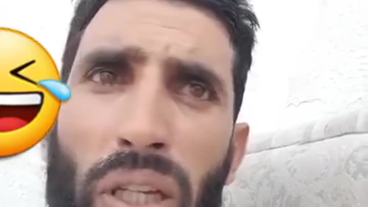 Is tara k log b is dunya me hai/ That kind of people ufff