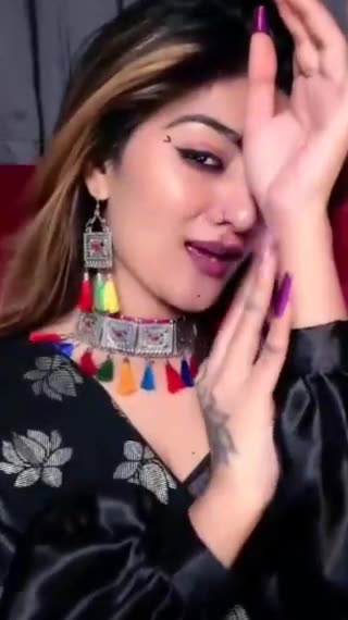 YouCut_20240405_2317 items Girls live dance Tango