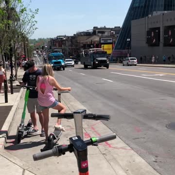 Party Bus Drag Race/Dance Off - Lower Broadway, Nashville, Tennessee