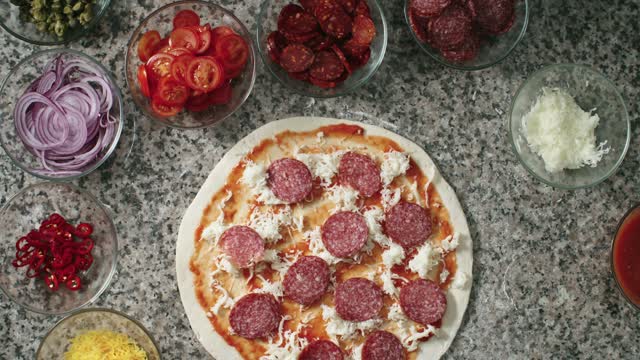 How to make pizza at home