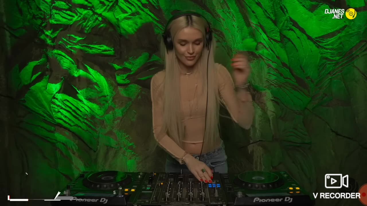 James D & Sillycon Valley Sploooge Crew Want to Play Fk Fk Games pt 1