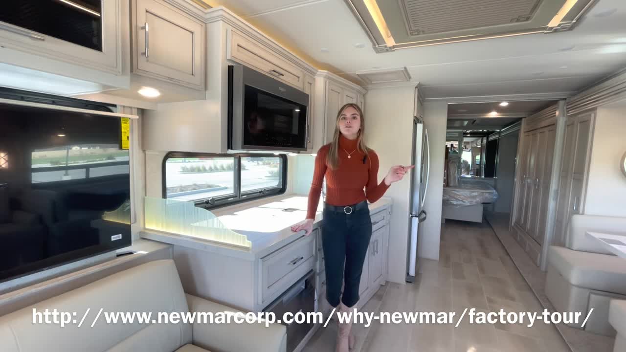 Explore this Weeks Difference with Megan Stouder as she shows you the 2022 Ventana Diesel 4326.