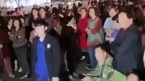 太炸裂了！外卖小哥真的是多才多艺！