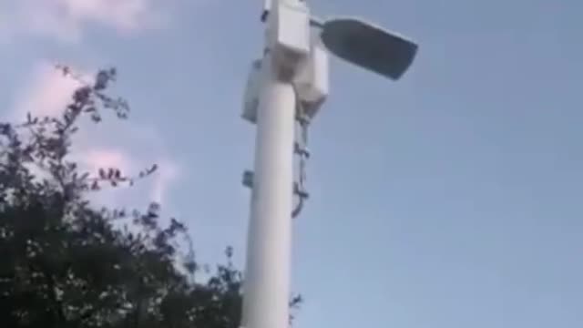 你不知道的“電信秘密”！“5G電塔箱”中，裝置了……“腦波按鈕”！！這不是明擺，對人體腦部神經系統與腦波的高度危害～