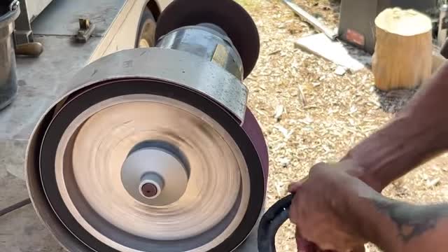 Satisfying farrier hoof restoration!