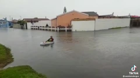 Under the weather: City mops up flooded Cape suburbs