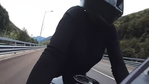Elle percute une barrière à plus de 180 km/h !