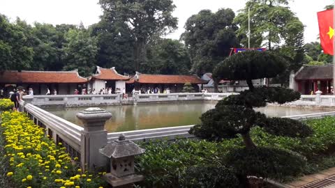 Quoc Tu Giam Temple