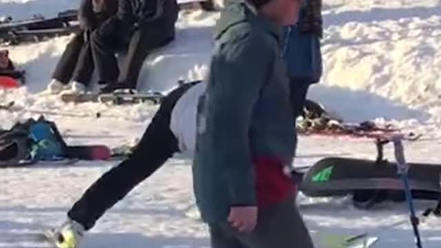 Girl Can't Handle Aprés Ski