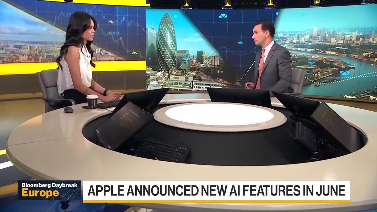 Apple's AI Upgrades Said to Come Later Than Expected| CN ✅