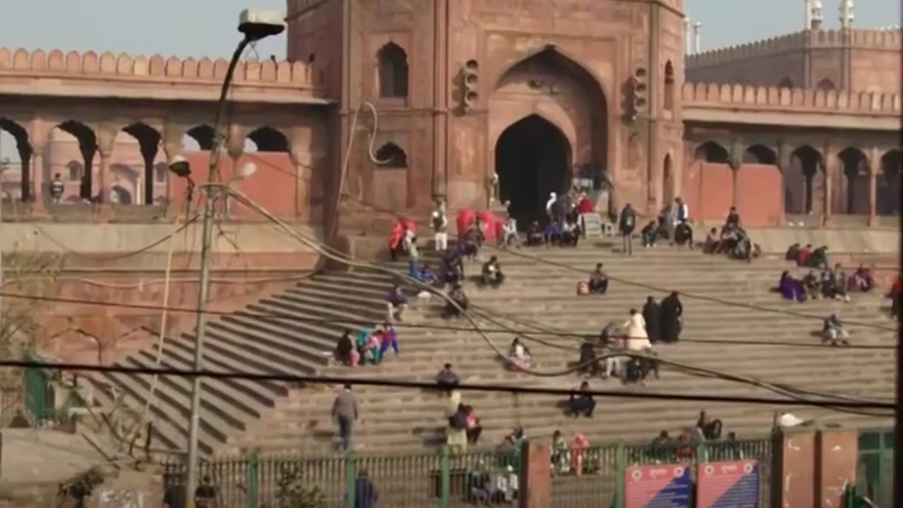 Wonders of the Islamic World: Red Mosque of Delhi