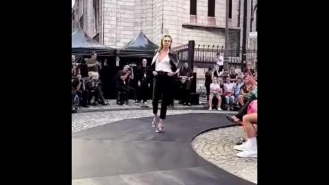 Cara delevigne