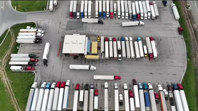 Solo truck drivers can be seen performing every afternoon