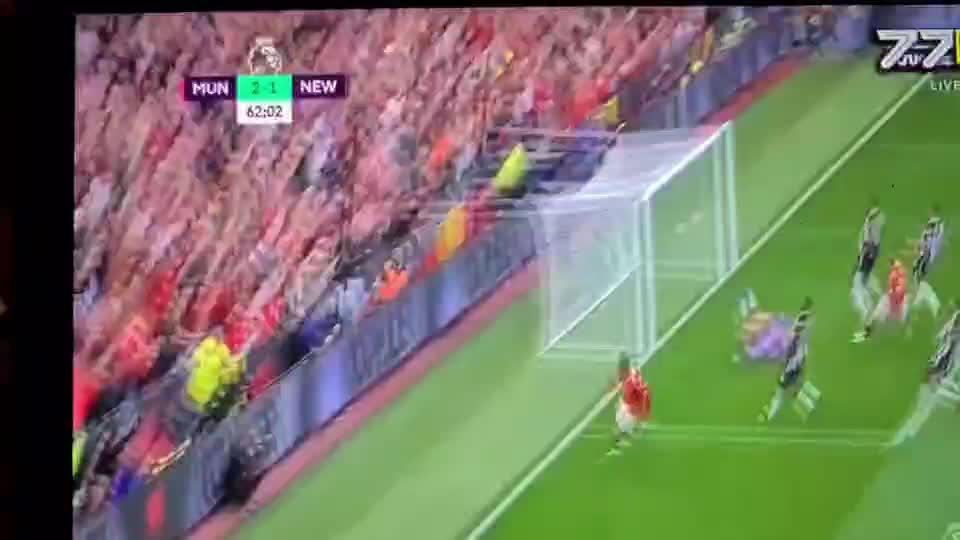 Cristiano Ronaldo Second shot man united vs new castle