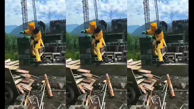 How helpless life is, even the Monkey King is moving bricks at the construction site